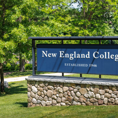 New England College in NH welcome sign